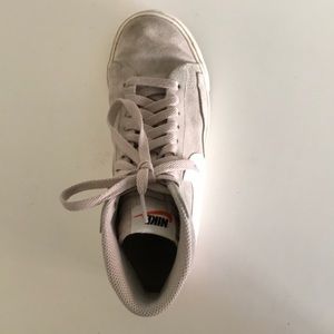 Nike Blazer Shoes Grey Woman’s Size 6.5